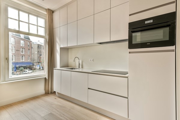 Medium property photo - Moreelsestraat 1A, 1071 BJ Amsterdam